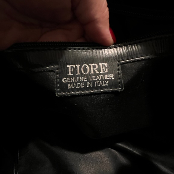 Isabella Fiore leather structured top handle black tote EUC - Picture 6 of 7